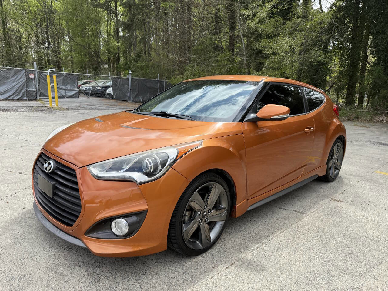Used 2014 Hyundai Veloster Turbo image 3