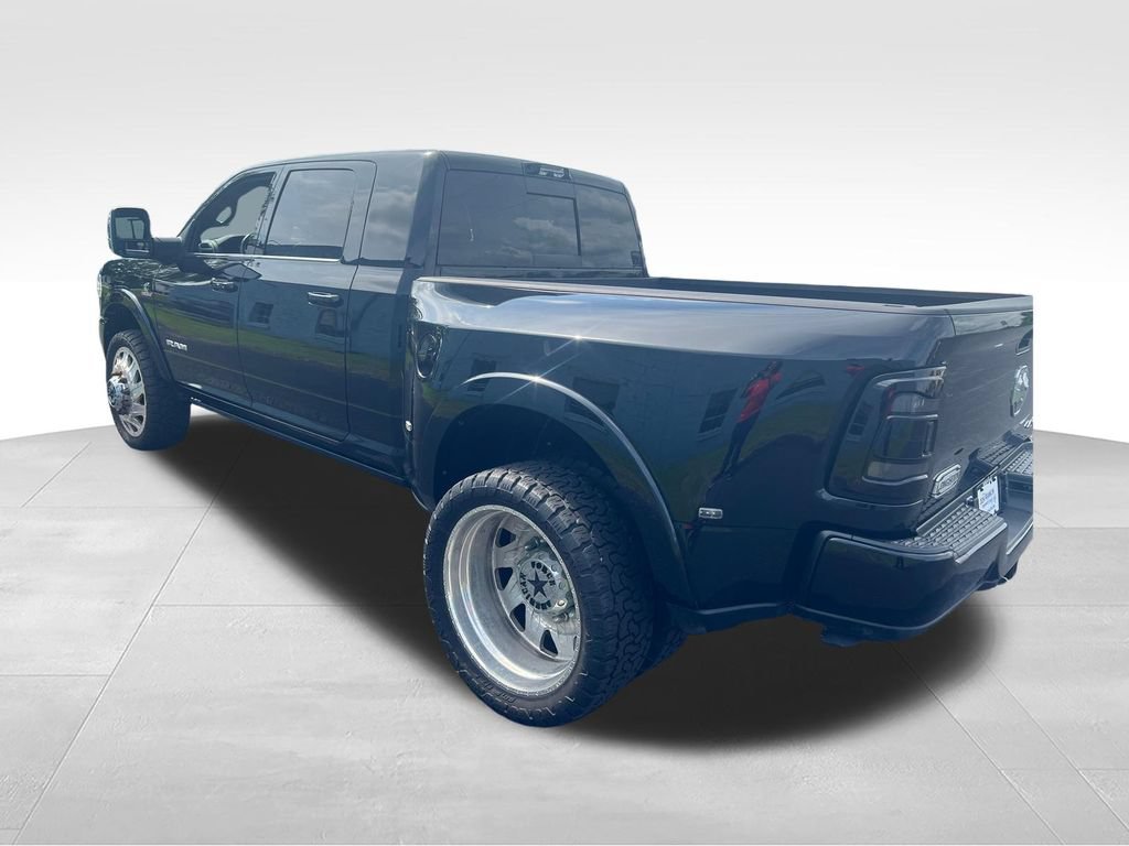 Used 2023 RAM 3500 Limited AWD/4WD image 3