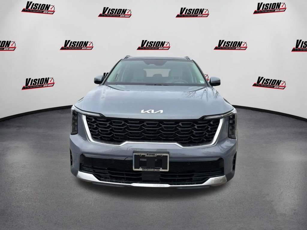 Certified 2025 Kia Sorento S w/ Panoramic Sunroof Package image 2