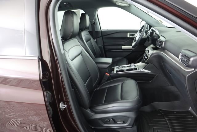 Certified 2022 Ford Explorer XLT w/ Equipment Group 202A image 62