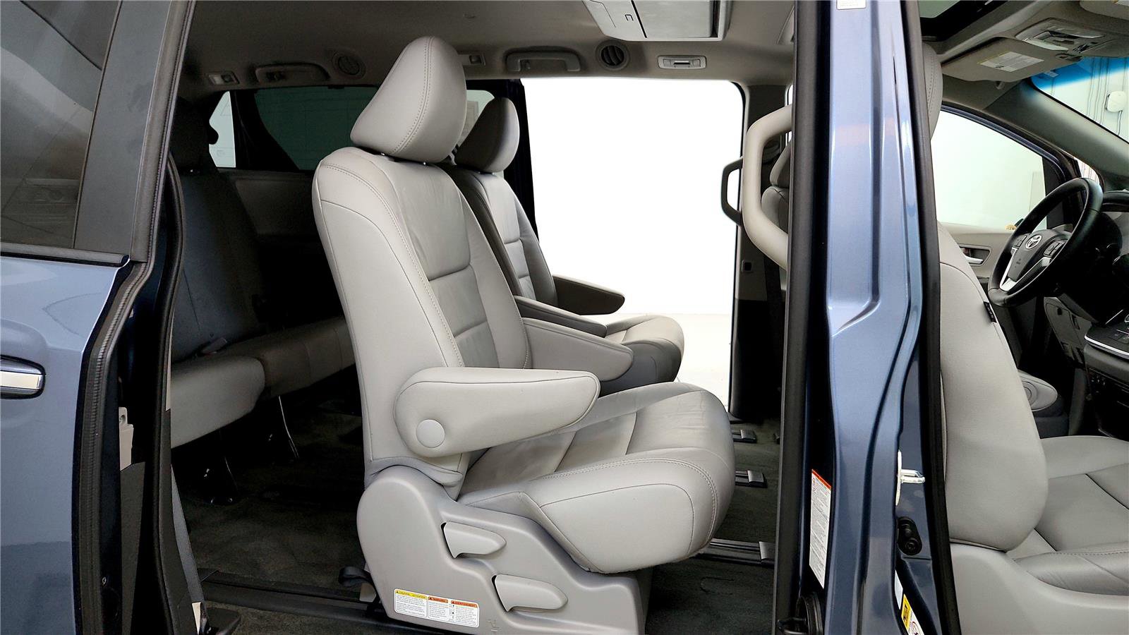 Used 2016 Toyota Sienna XLE Premium w/ Protection Package AWD/4WD image 18