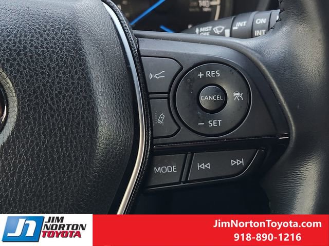 Used 2022 Toyota Venza XLE image 31