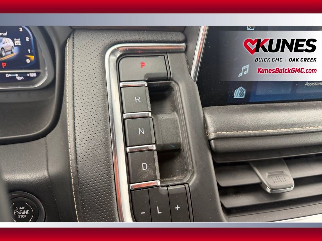 Used 2023 Chevrolet Suburban Premier AWD/4WD image 19