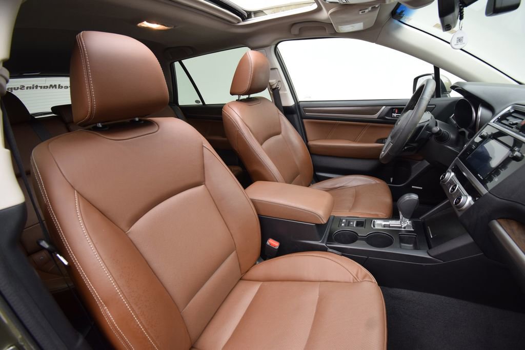 Used 2017 Subaru Outback 2.5i Touring image 18