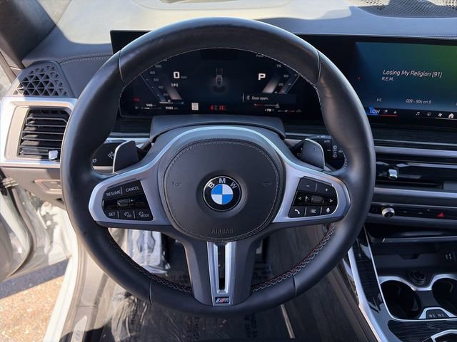 Used 2025 BMW X7 M60i image 24