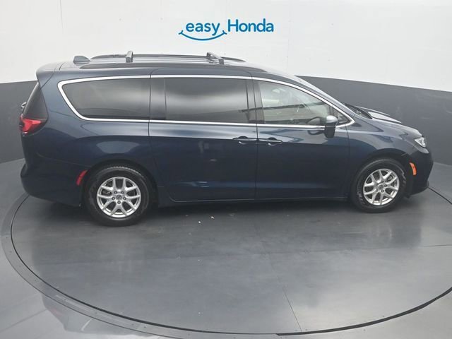 Used 2022 Chrysler Pacifica Touring-L FWD image 26