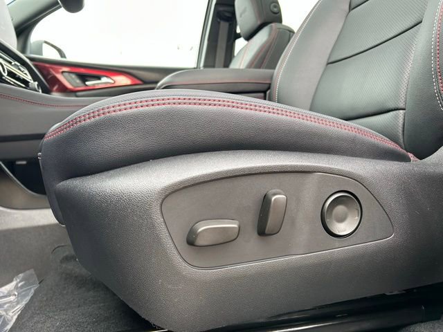 New 2026 Chevrolet Traverse RS w/ LPO, Floor Liner Package image 34