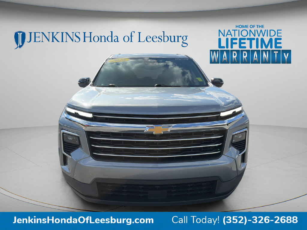 Used 2026 Chevrolet Traverse LT w/ Driver Confidence Package FWD image 8