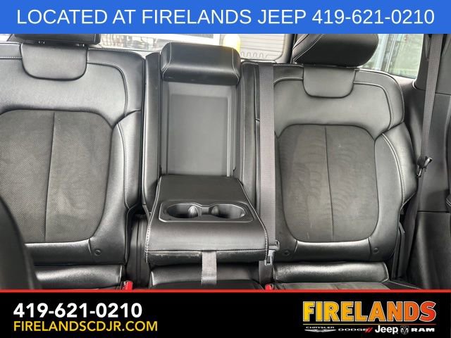Used 2023 Jeep Grand Cherokee Altitude image 16