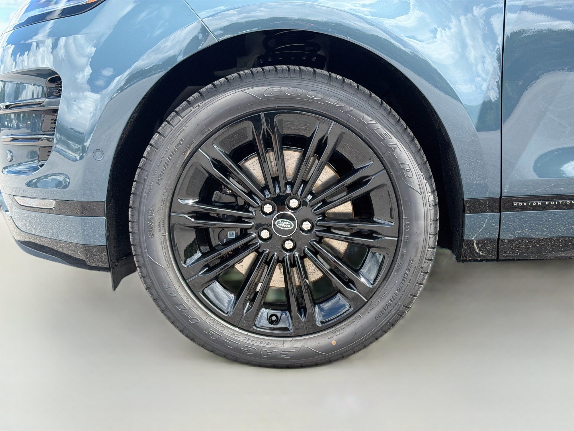 New 2026 Land Rover Range Rover Evoque Hoxton AWD/4WD image 41