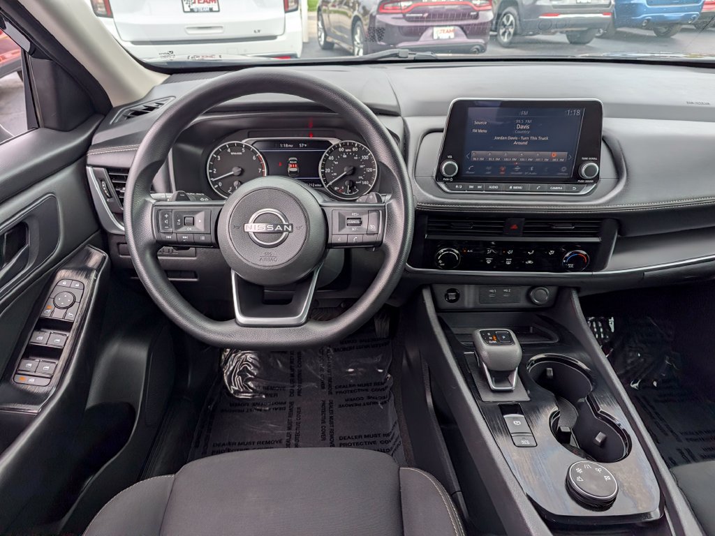 Used 2024 Nissan Rogue S AWD/4WD image 24