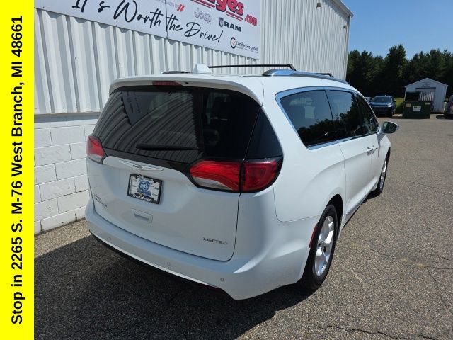 Used 2020 Chrysler Pacifica Limited FWD image 11