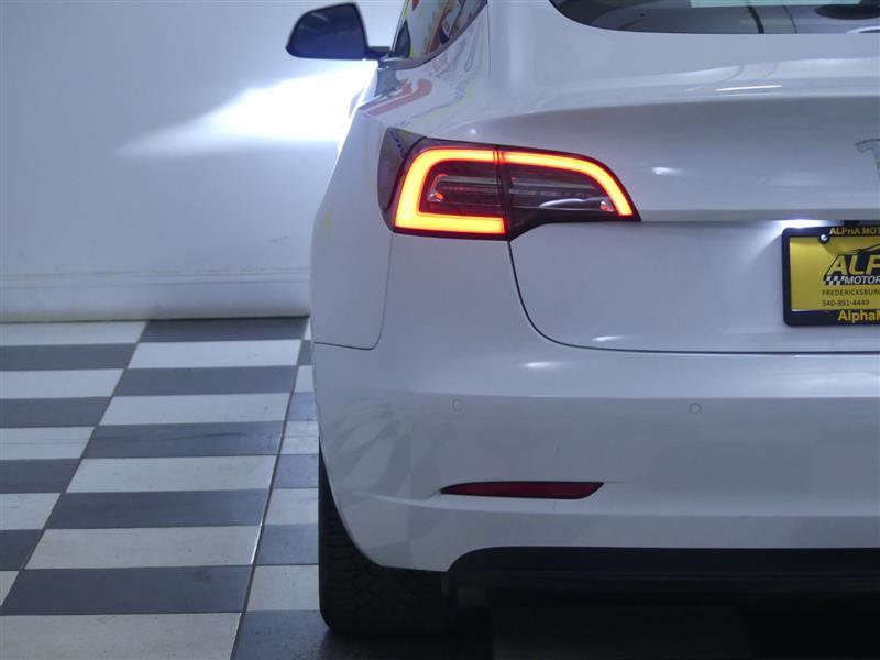 Used 2021 Tesla Model 3 Standard Range Plus image 28