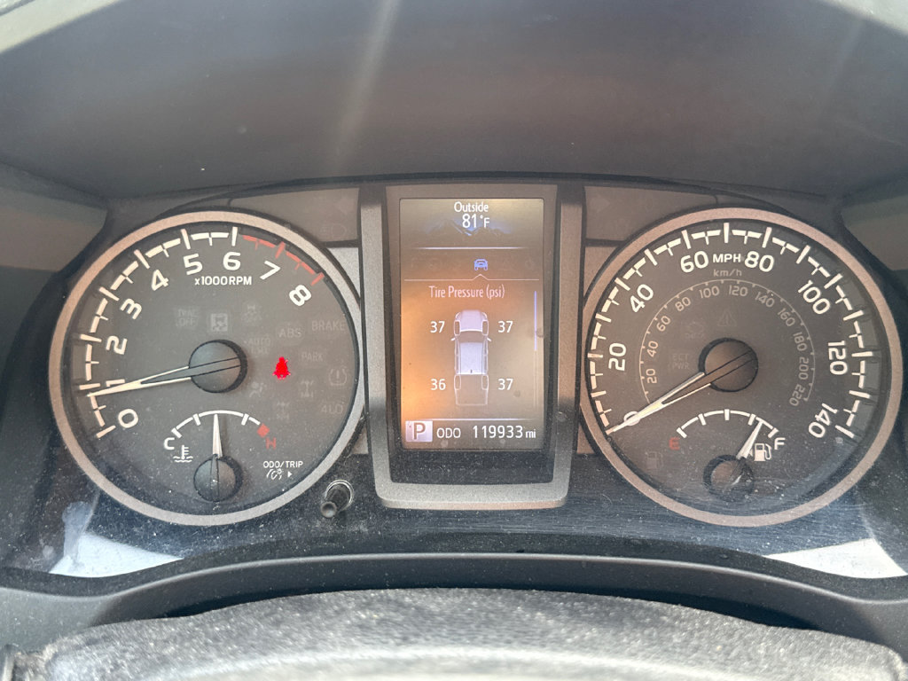 Used 2016 Toyota Tacoma TRD Off-Road w/ Towing Package AWD/4WD image 21