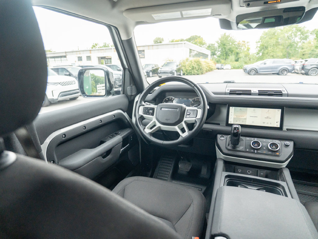 Used 2023 Land Rover Defender 110 AWD/4WD image 19