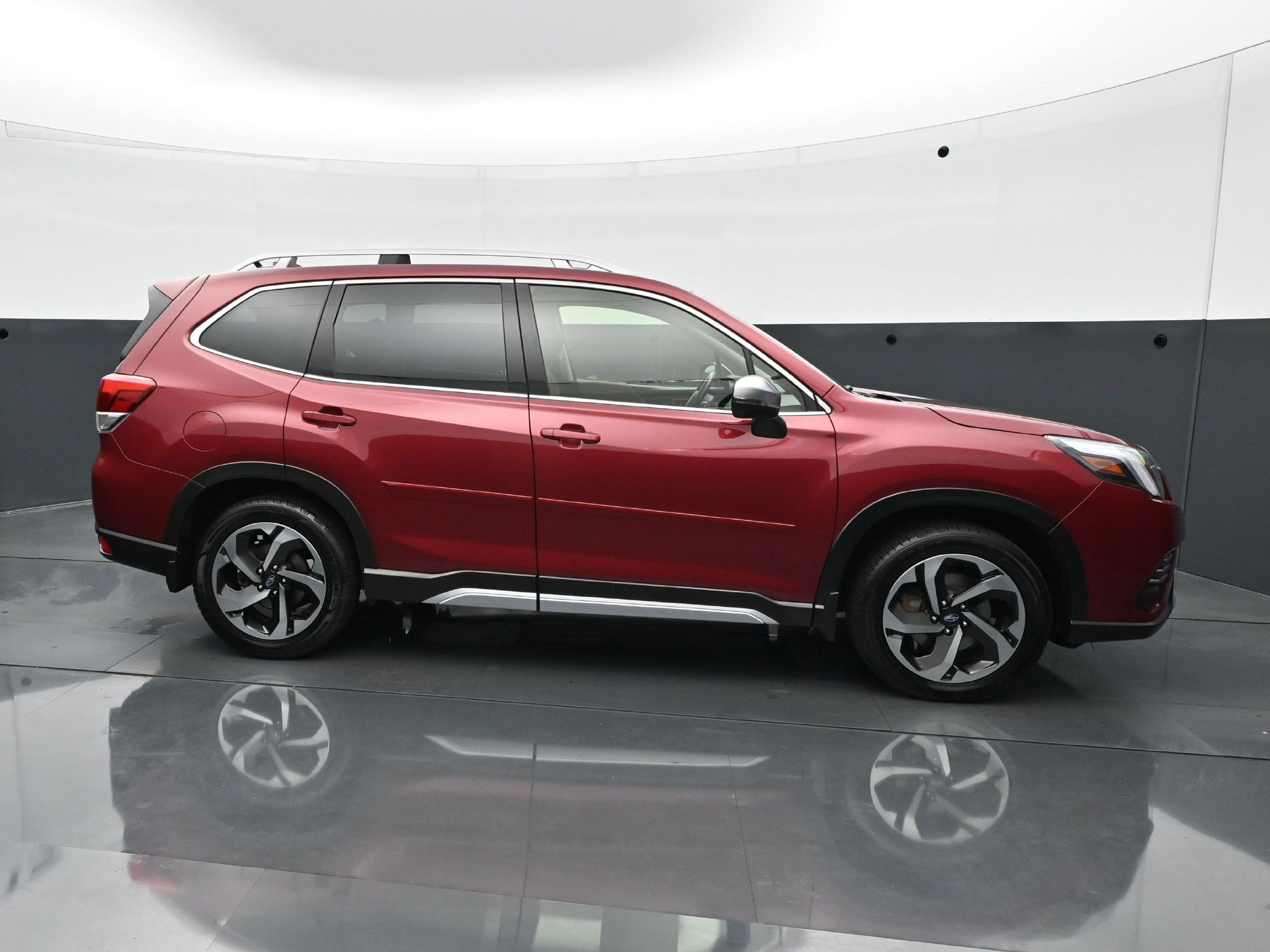 Used 2023 Subaru Forester Touring AWD/4WD image 8
