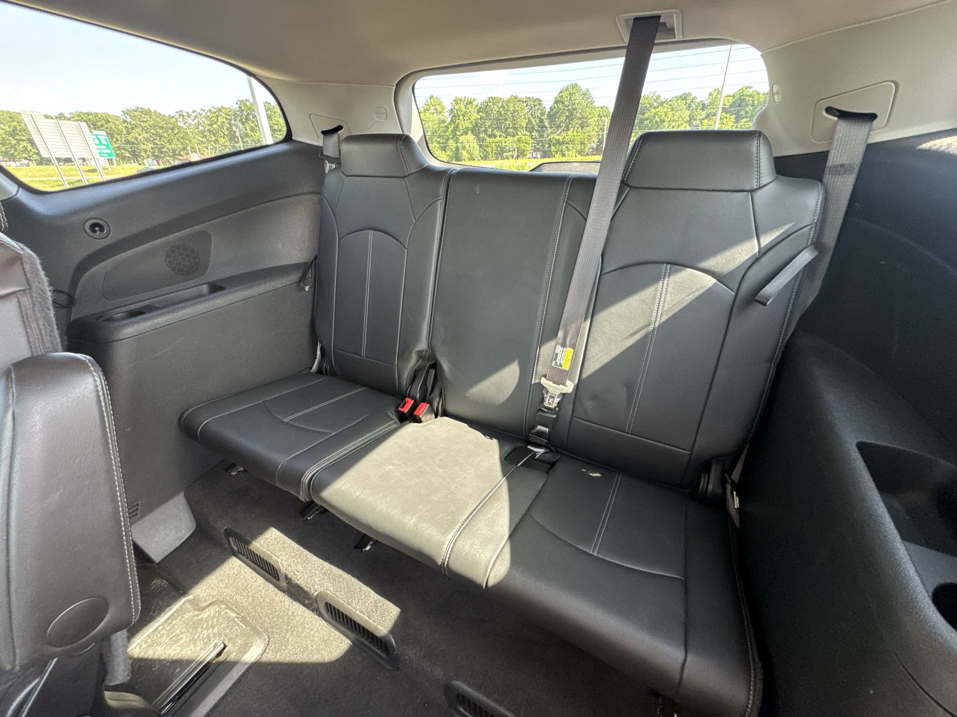 Used 2015 Chevrolet Traverse LT FWD image 22