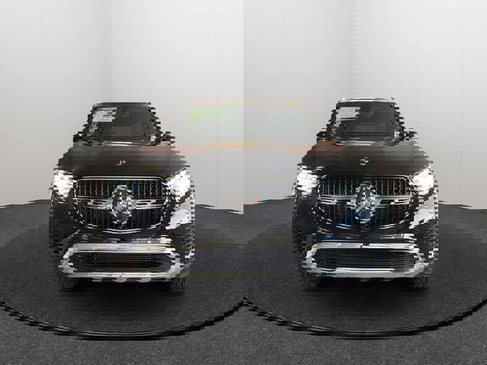 New 2026 Mercedes-Benz GLC 300 4MATIC image 2