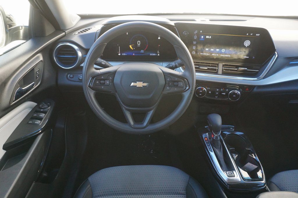 Certified 2024 Chevrolet Trax LT image 12