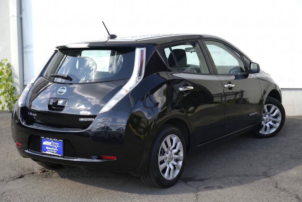Used 2017 Nissan Leaf S w/ Charge Package FWD image 3