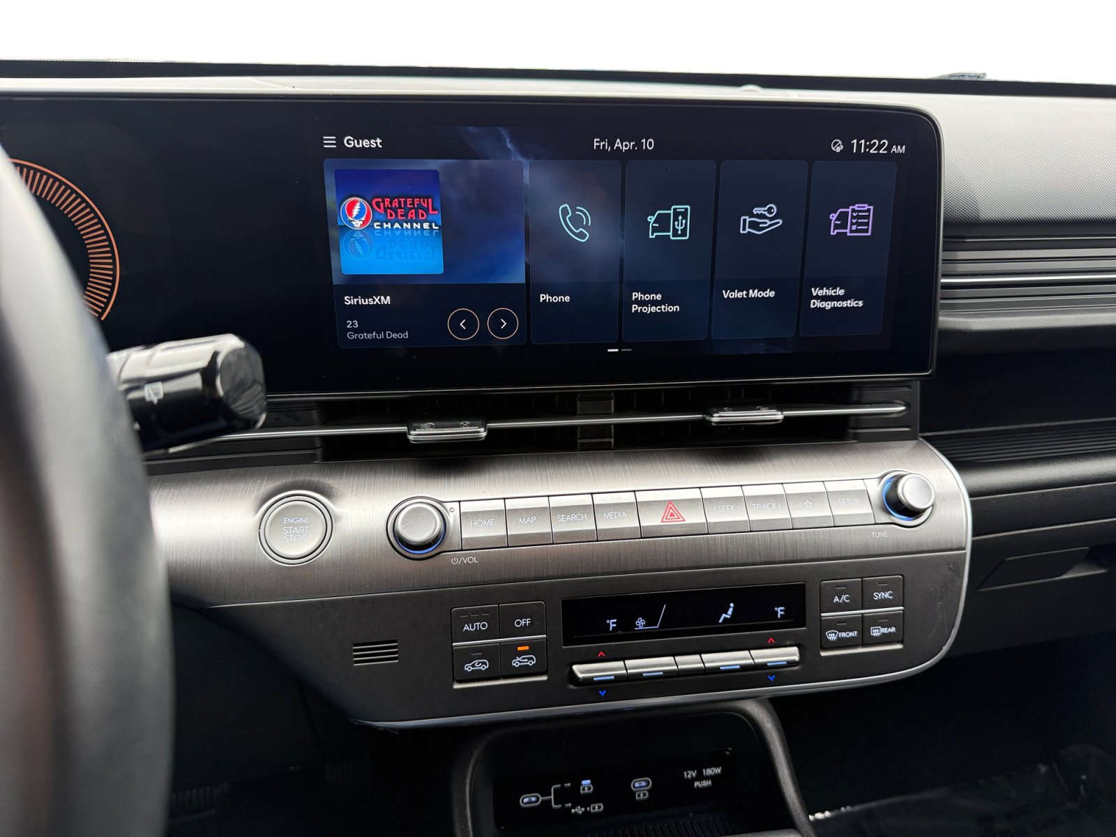 Used 2024 Hyundai Kona SEL FWD image 12