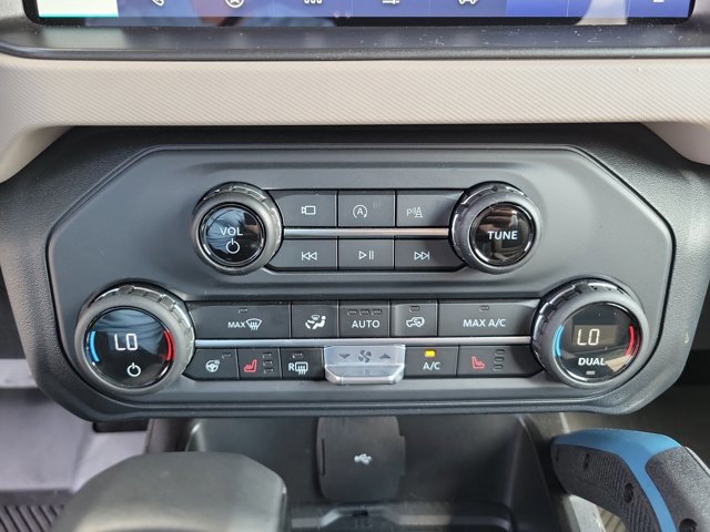 Used 2023 Ford Bronco Wildtrak image 20