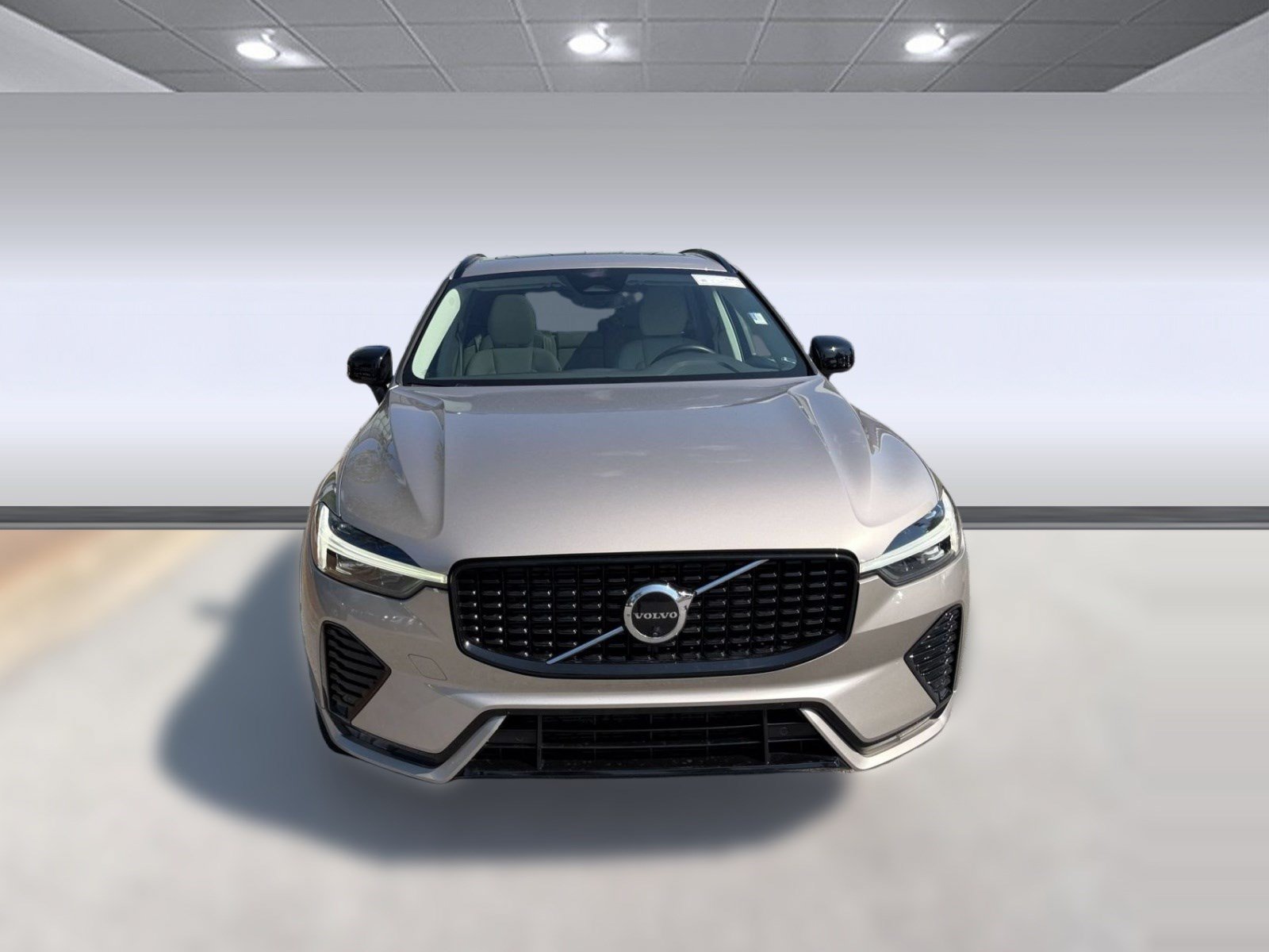 Used 2024 Volvo XC60 B5 Plus AWD/4WD image 6