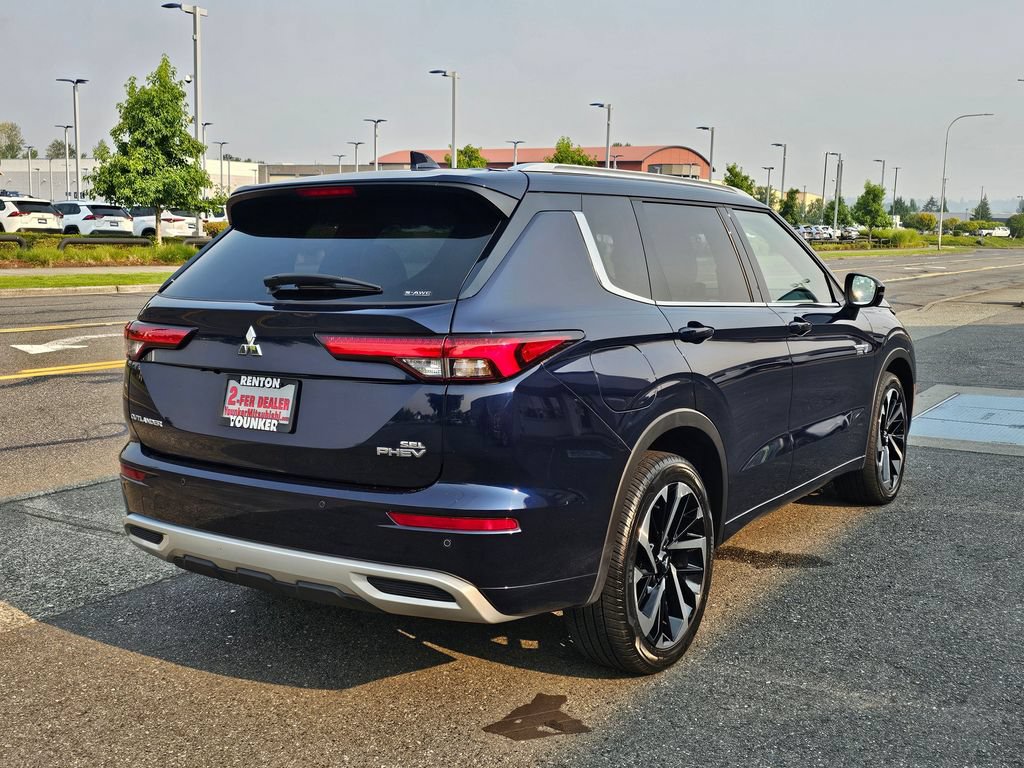 Used 2023 Mitsubishi Outlander SEL 40th Anniversary AWD/4WD image 5