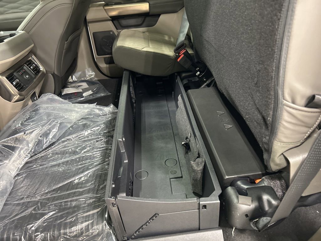 New 2026 Ford F350 Platinum image 31