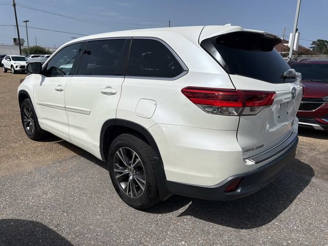 Used 2018 Toyota Highlander Plus FWD image 9