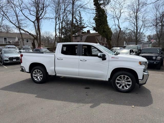 Used 2021 Chevrolet Silverado 1500 LTZ w/ Z71 Off-Road Package AWD/4WD image 9