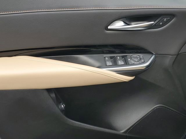 Used 2024 Cadillac XT4 Luxury w/ Cold Weather Package image 11
