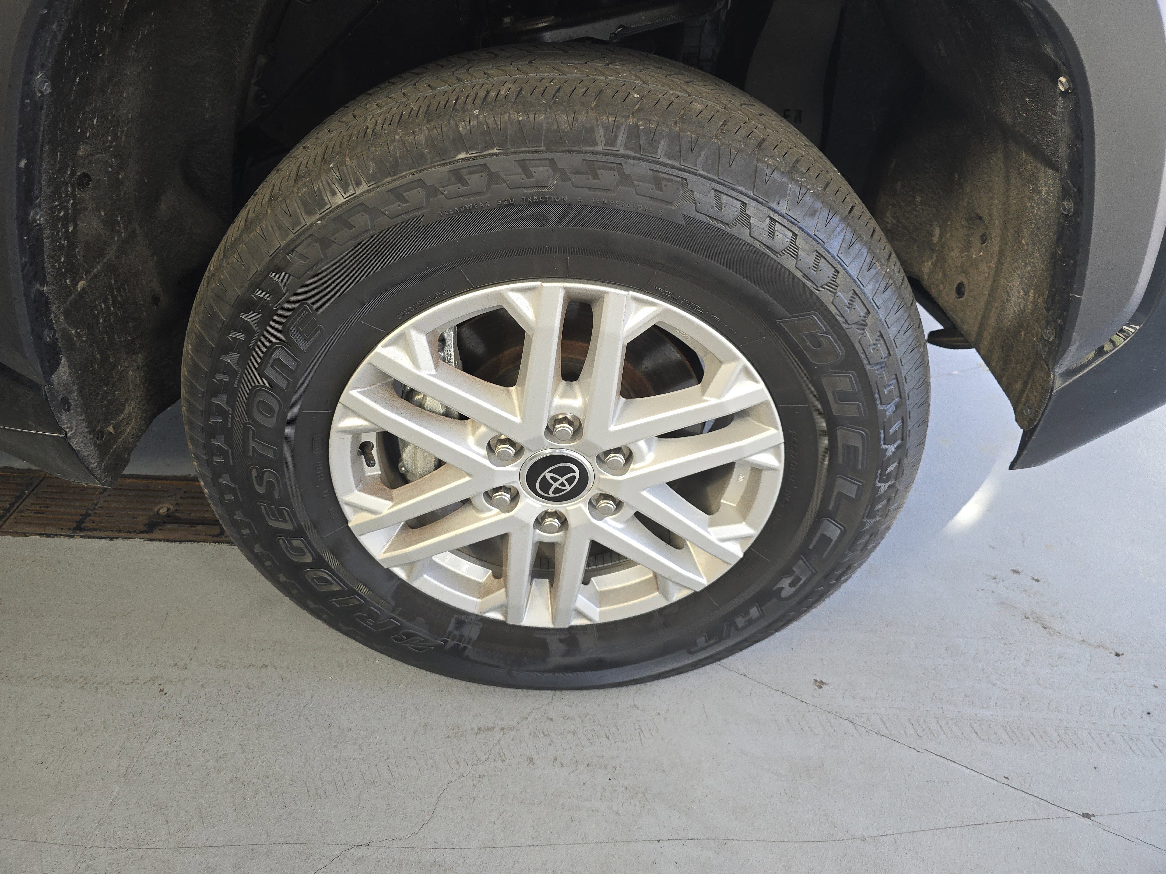 Used 2022 Toyota Tundra SR5 w/ SR5 Convenience Package image 13