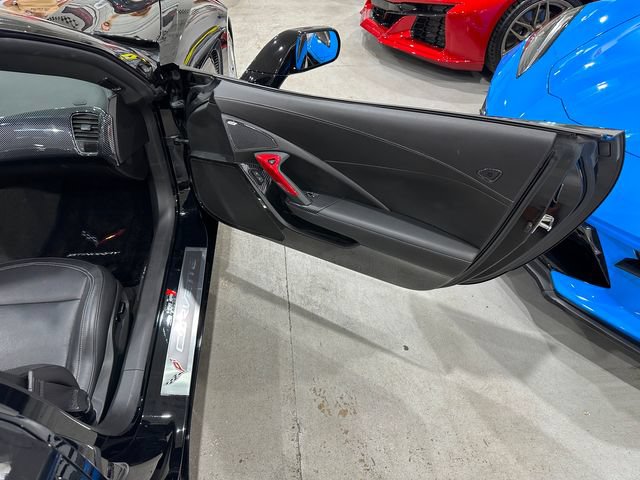 Used 2018 Chevrolet Corvette Stingray Convertible w/ Carbon Flash Badge Package RWD image 19