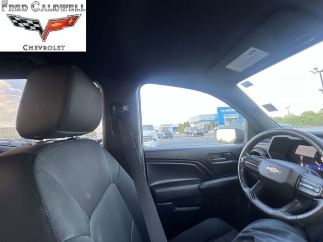 Used 2023 Chevrolet Colorado W/T image 15