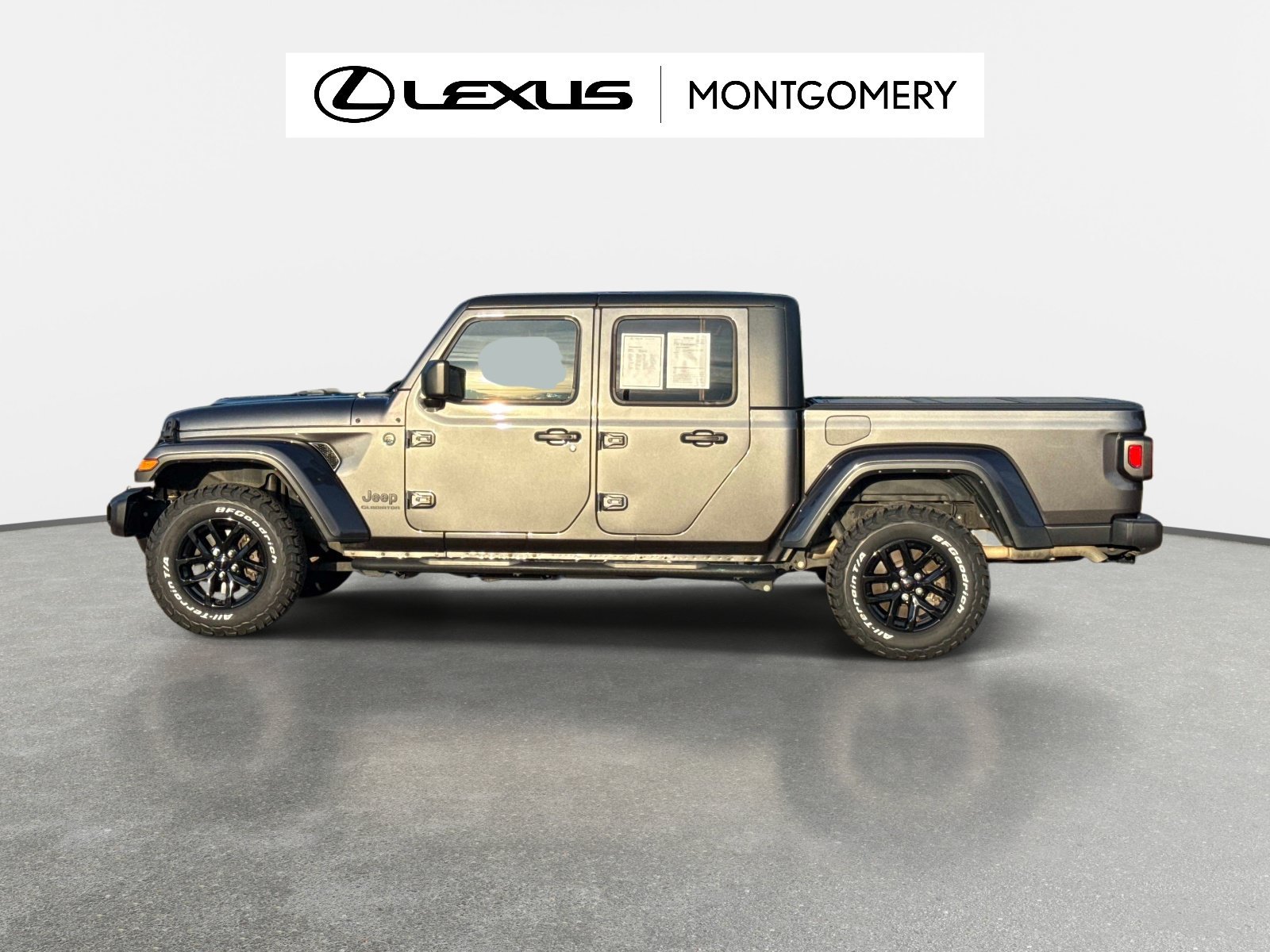 Used 2022 Jeep Gladiator Sport AWD/4WD image 6