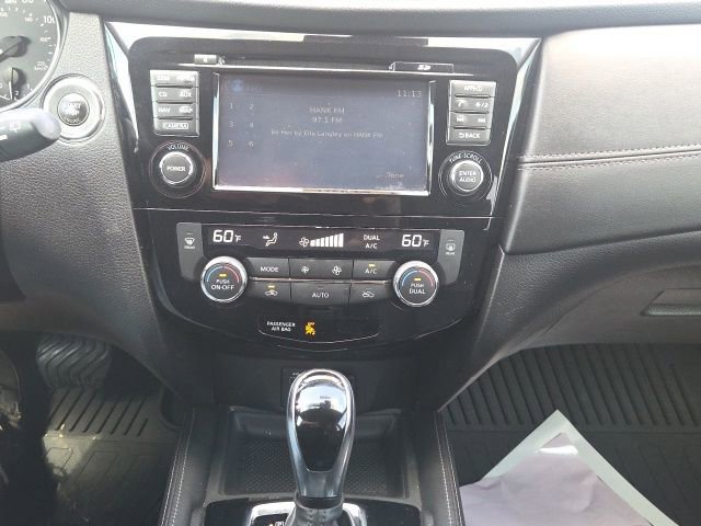 Used 2017 Nissan Rogue SL w/ SL Premium Package FWD image 30