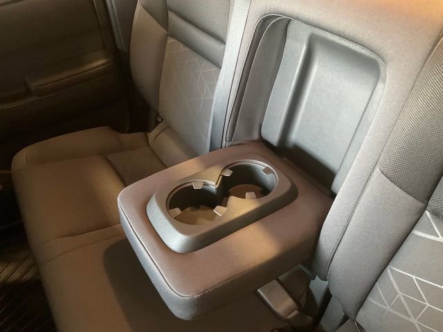 Used 2025 Nissan Frontier SV image 25