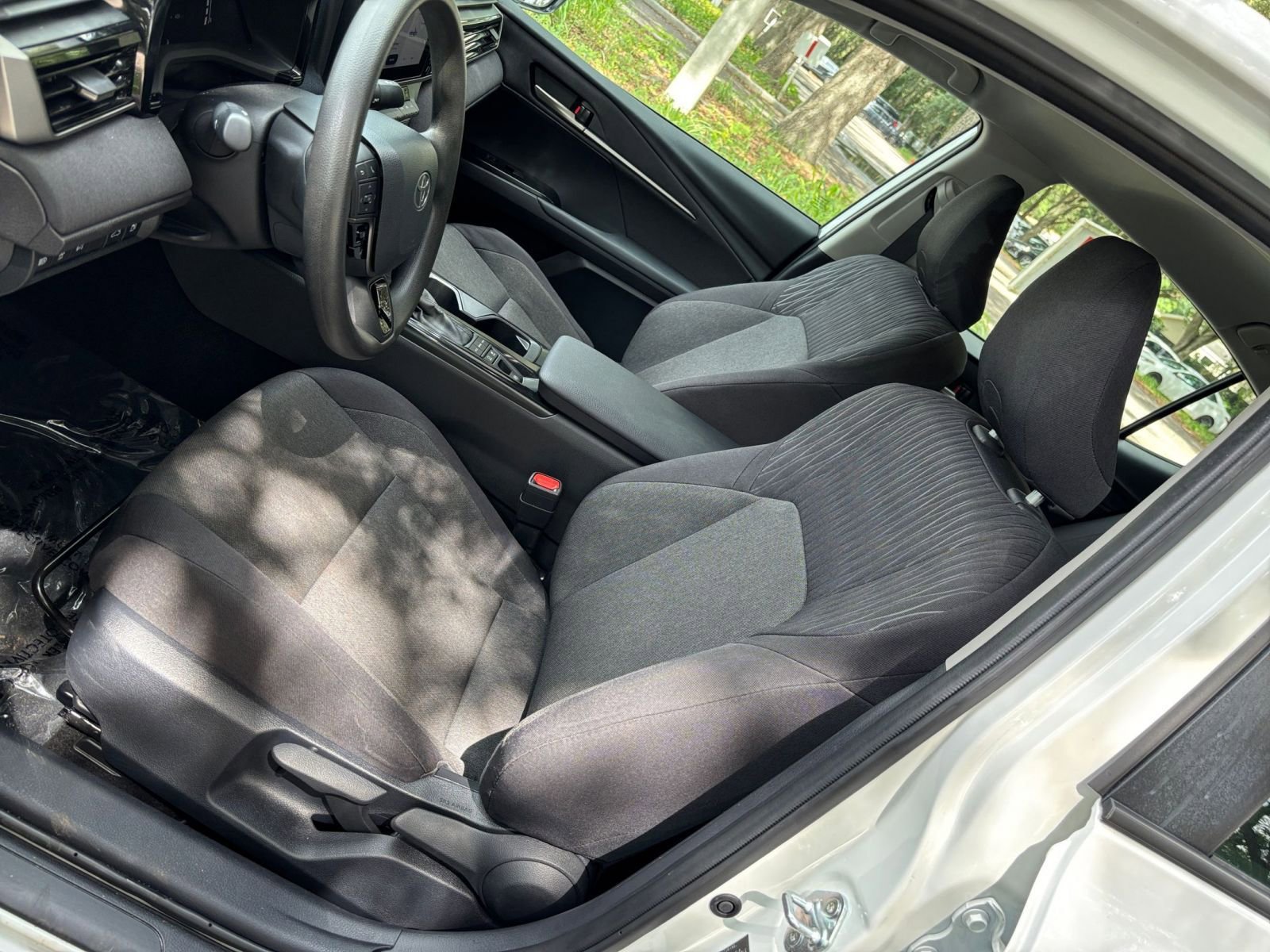 Used 2025 Toyota Camry LE FWD image 34