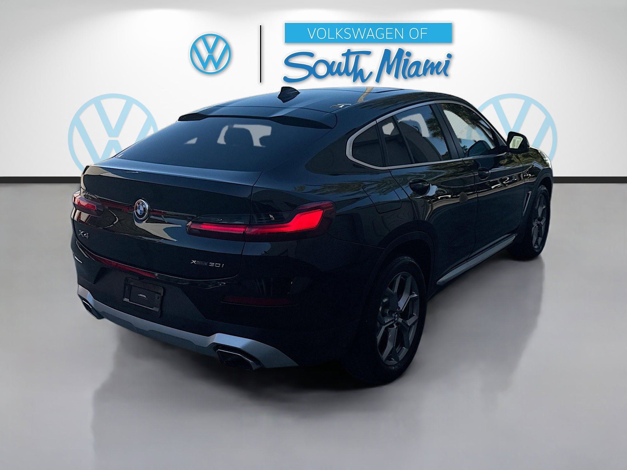 Used 2023 BMW X4 xDrive30i w/ Premium Package image 7