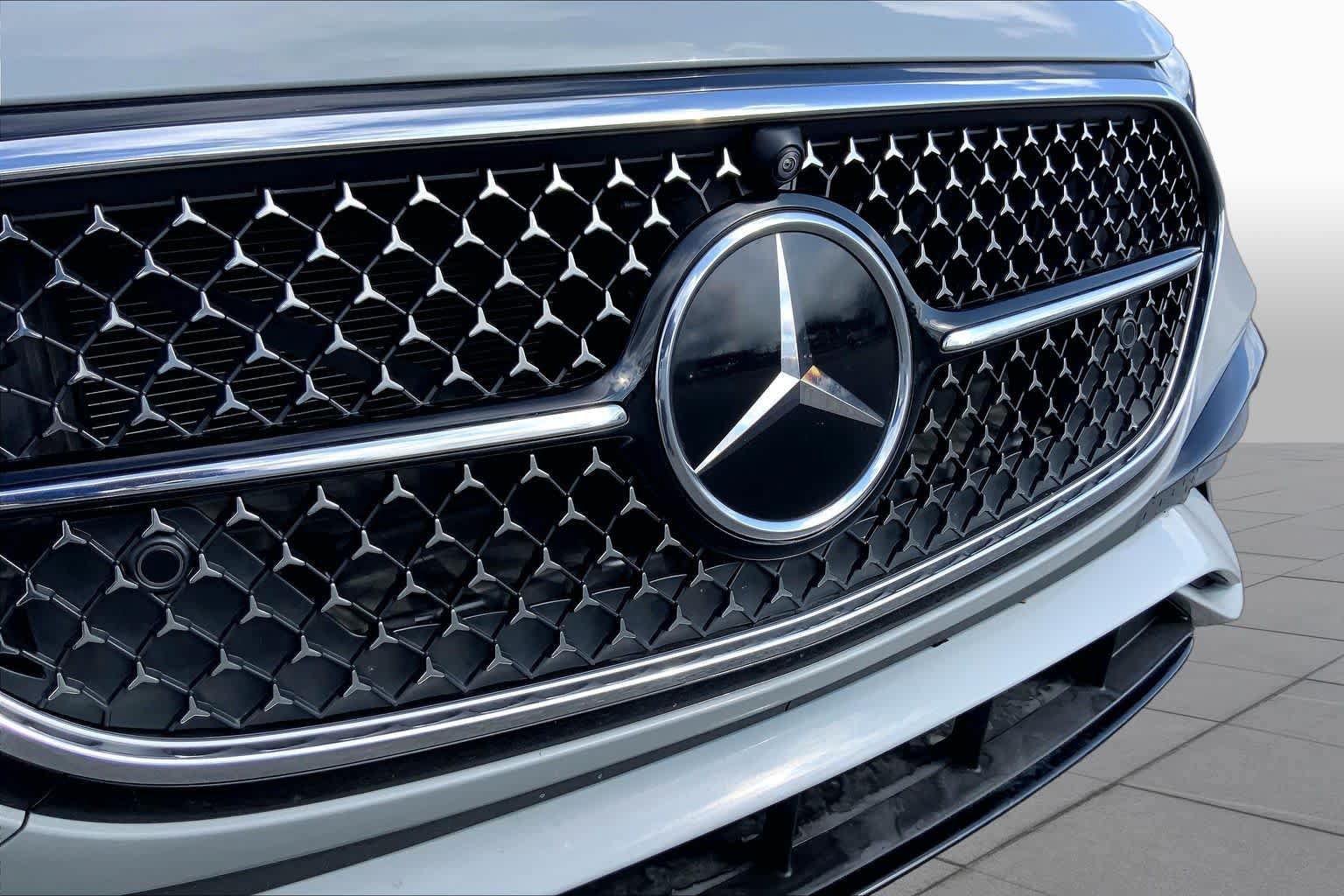 Used 2025 Mercedes-Benz E 350 Sedan image 29