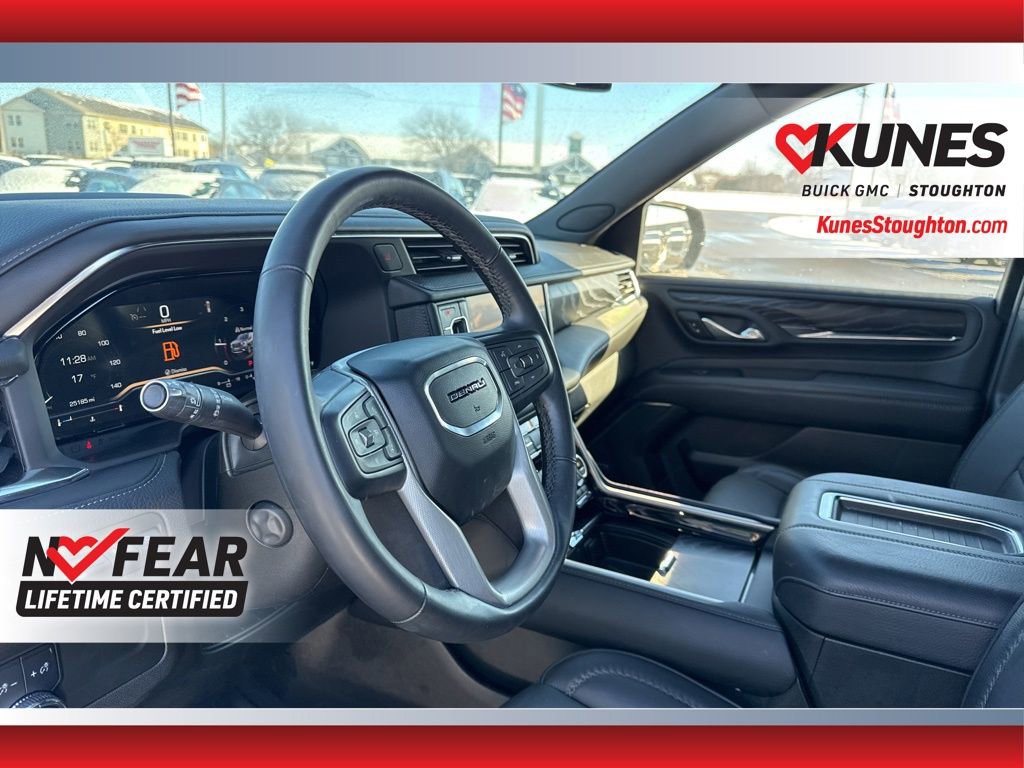 Used 2023 GMC Yukon XL Denali image 16