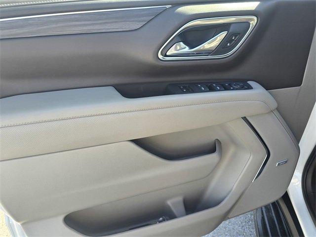 Used 2024 GMC Yukon XL SLT w/ SLT Luxury Package image 22