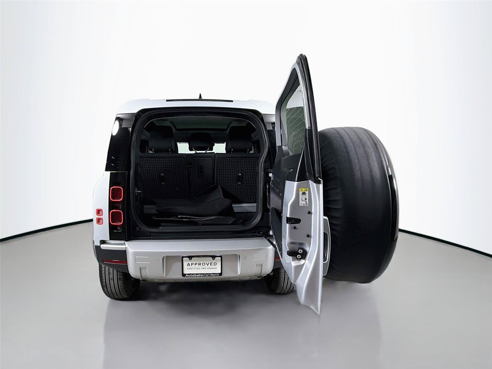 Certified 2023 Land Rover Defender 90 S AWD/4WD image 24
