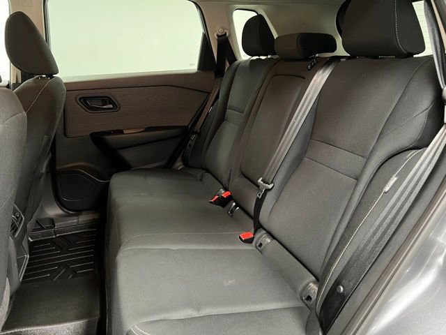 Used 2023 Nissan Rogue S image 40