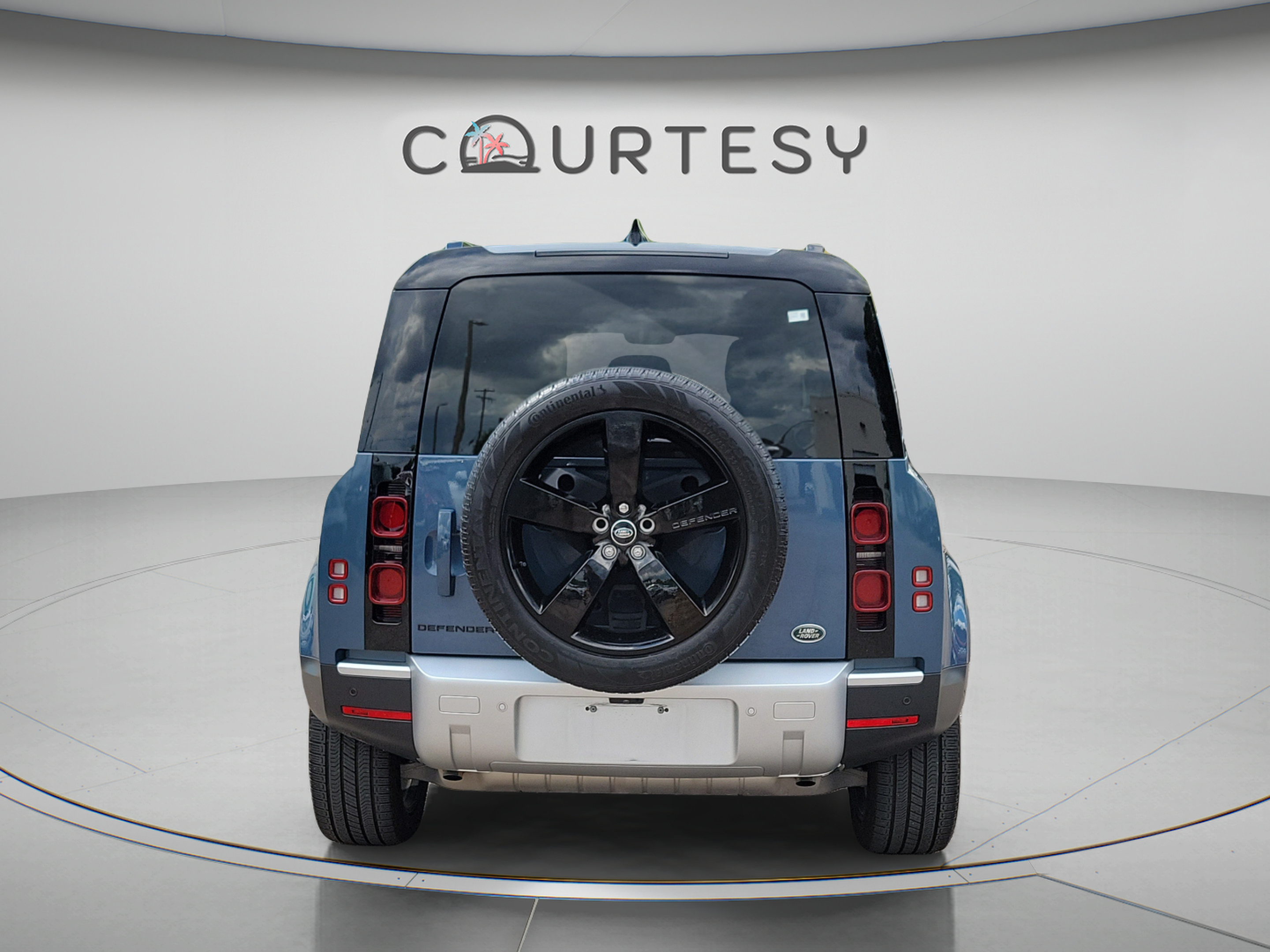 Used 2023 Land Rover Defender 110 S AWD/4WD image 7