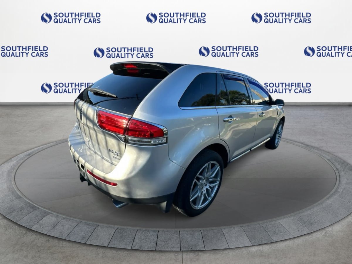 Used 2013 Lincoln MKX AWD image 7