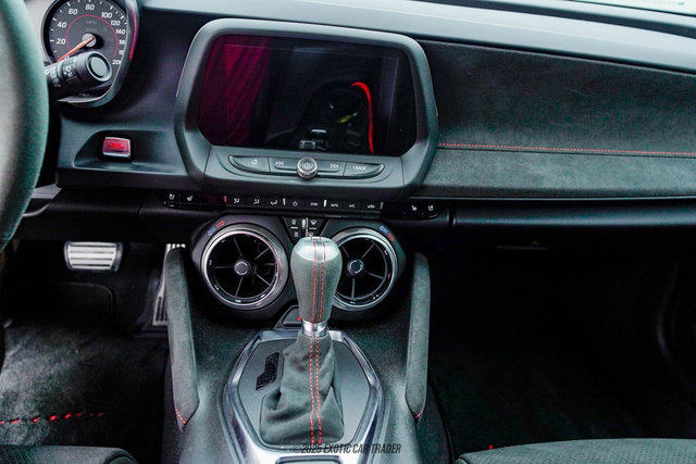 Used 2022 Chevrolet Camaro ZL1 RWD image 22