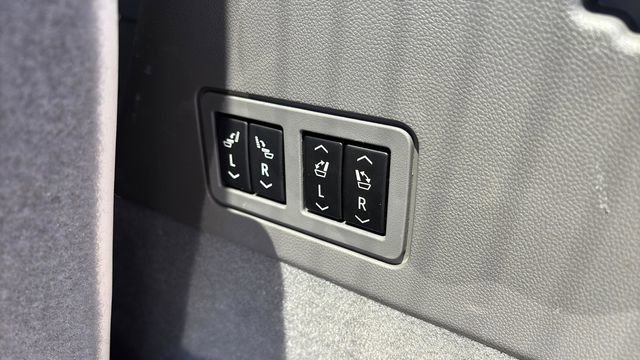 Used 2021 Cadillac XT6 Premium Luxury w/ LPO, Radiant Package FWD image 34