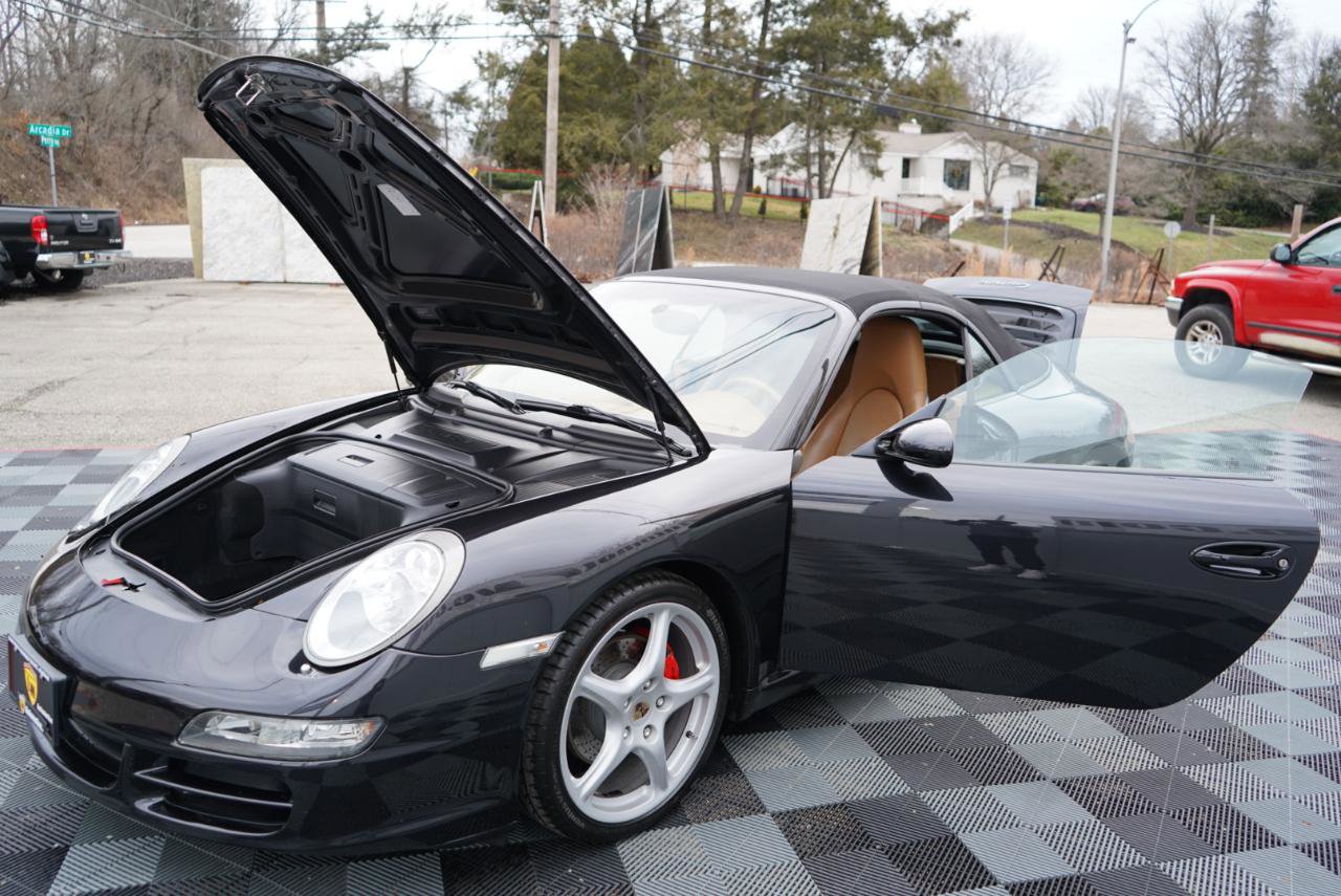 Used 2005 Porsche 911 Carrera image 95